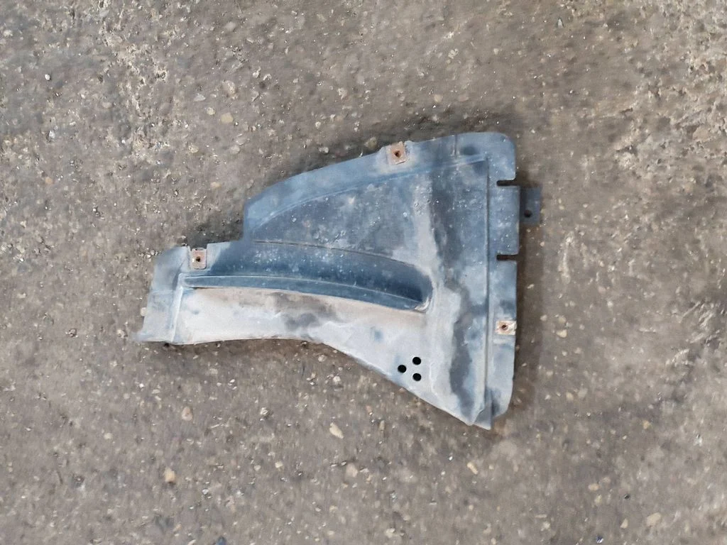 Other under body part 7302376