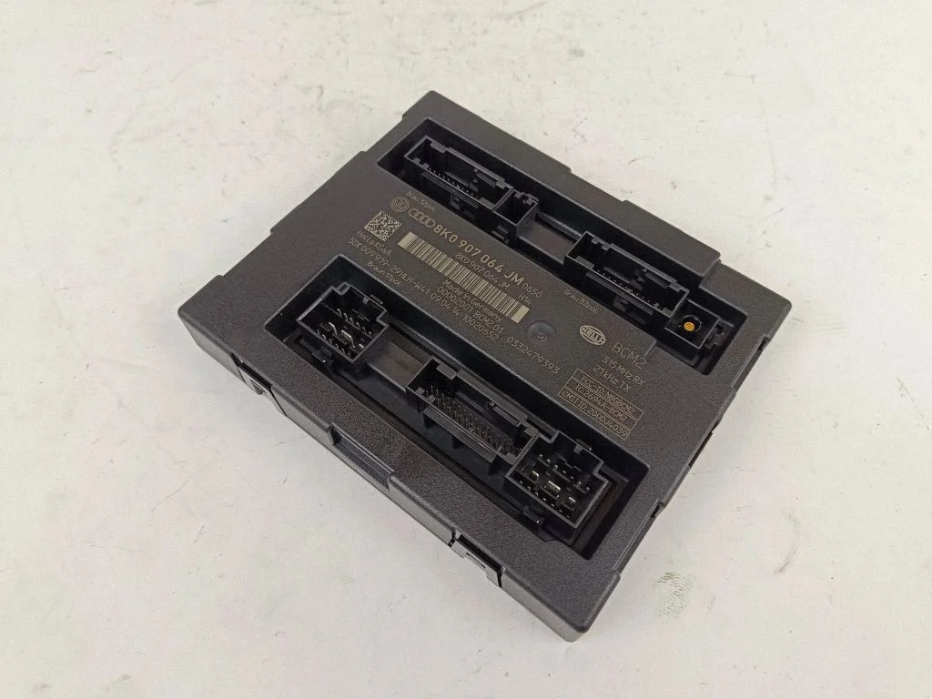 Comfort/convenience module 8K0907064J