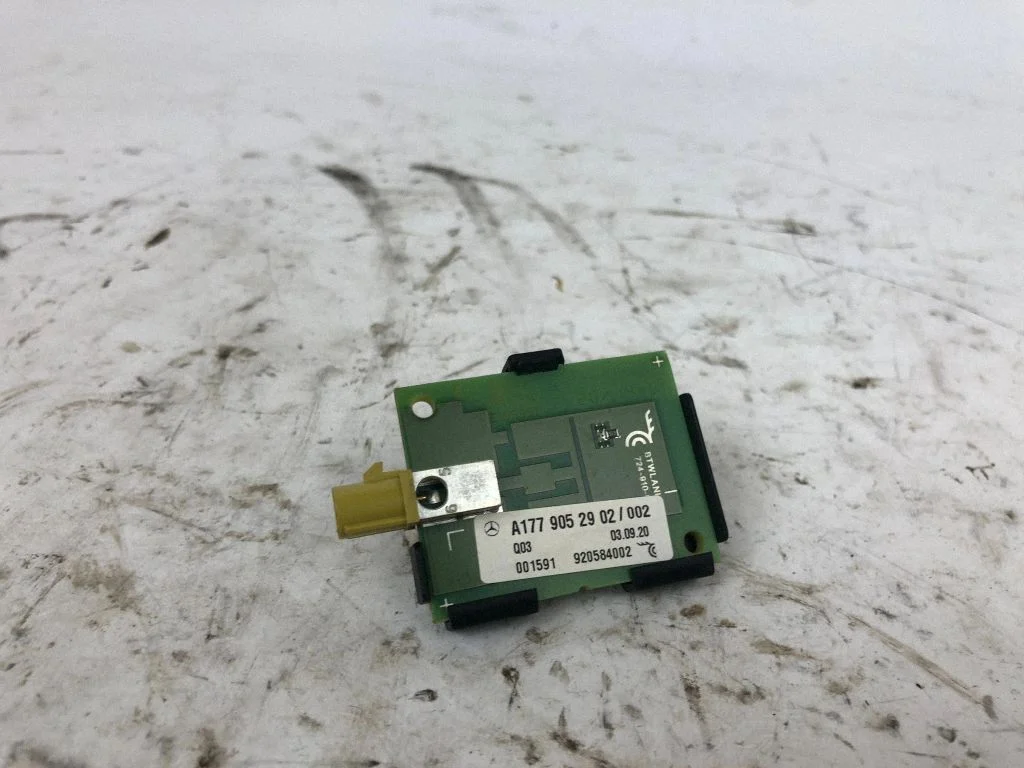 Aerial antenna amplifier – Mercedes-Benz GLE-Class W167 (2019-)