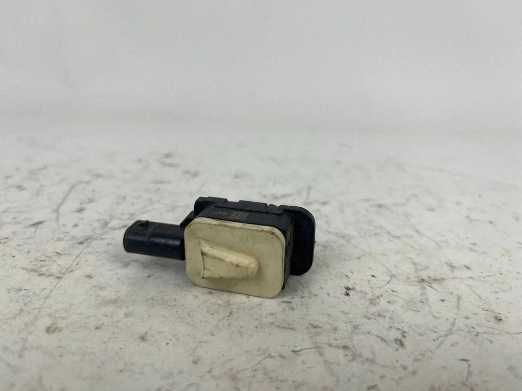 Drošības spilvenu trieciena sensors 9217711