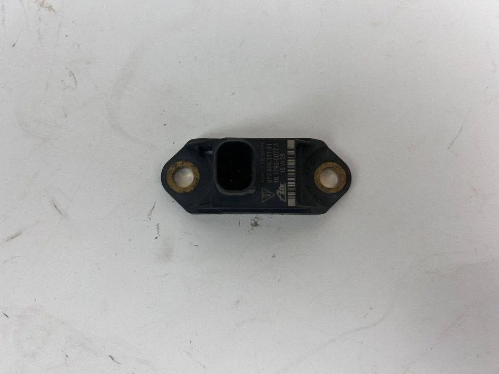Airbag deployment crash/impact sensor – Porsche Panamera (970) (2009-2017)