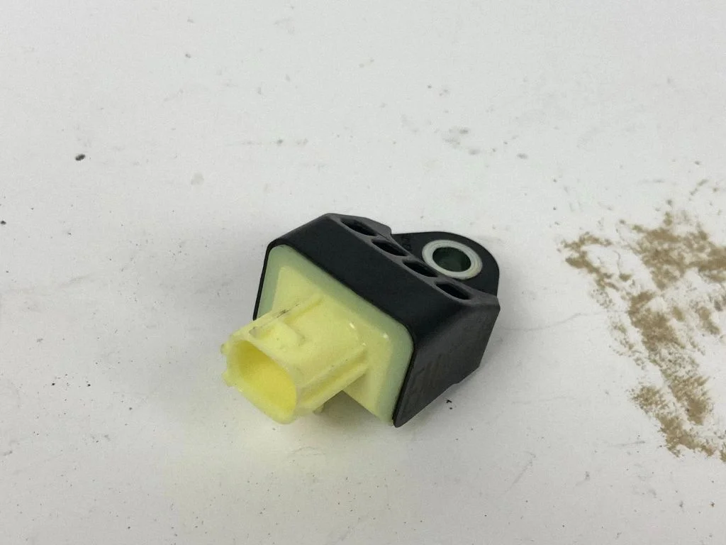 Airbag deployment crash/impact sensor 8983133040
