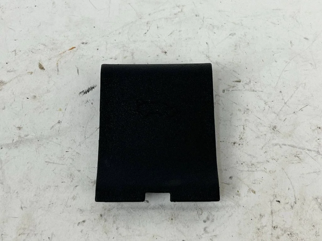 Tailgate trim 8K9867979