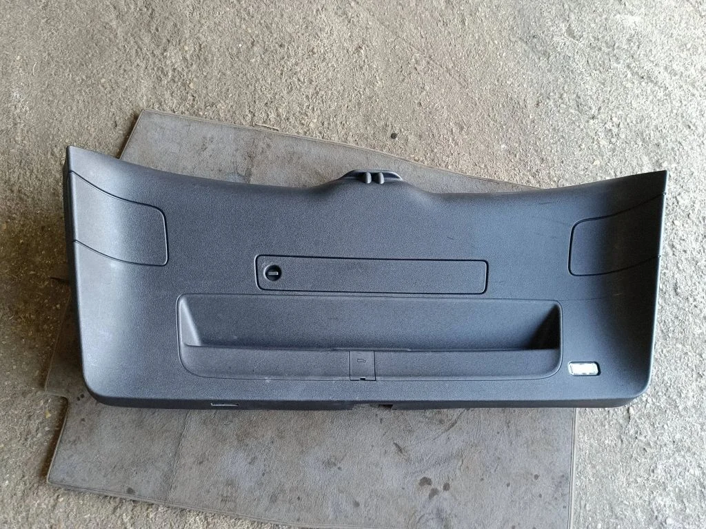 Tailgate trim – Audi Q5 SQ5 8R (2008-2017)