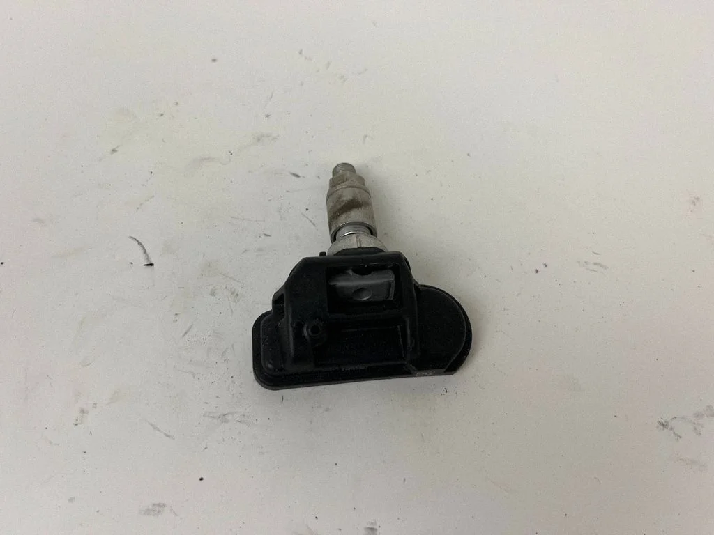 Tire pressure sensor 670106084