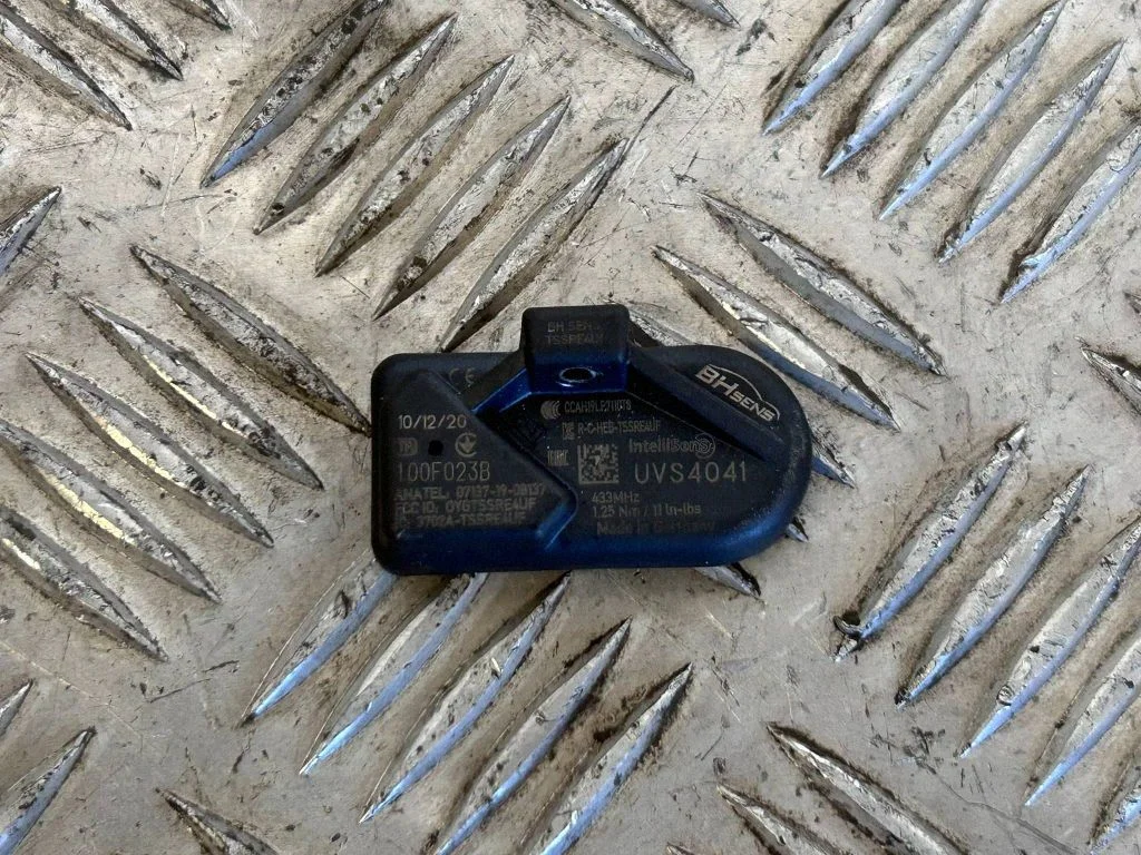 Tire pressure sensor UVS4041