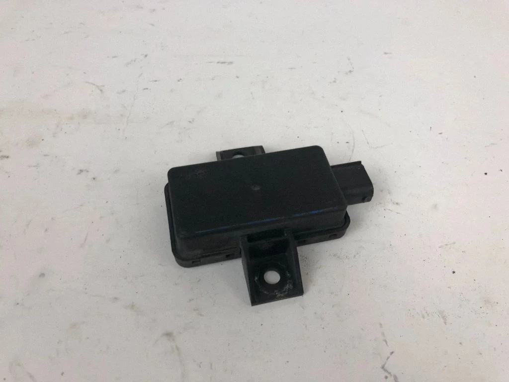 Tire pressure sensor 670032409