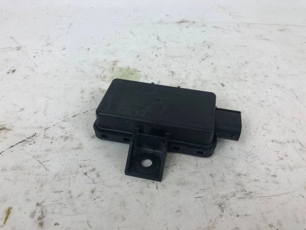 Tire pressure sensor 670032509