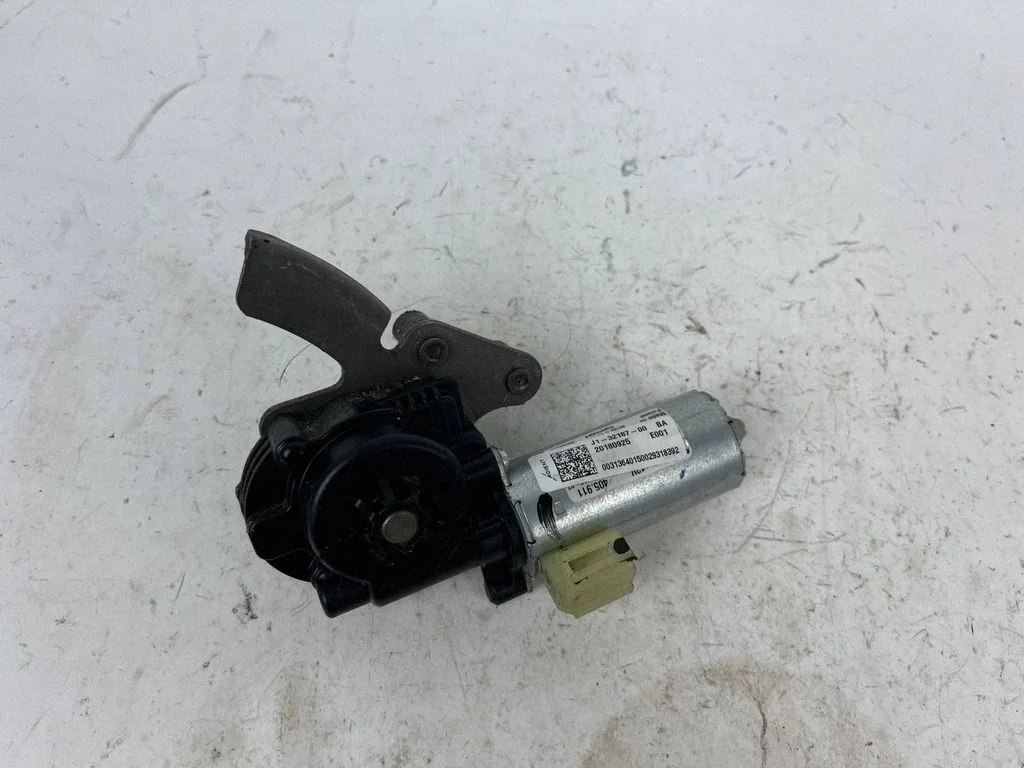 Seat adjustment motor J13218700