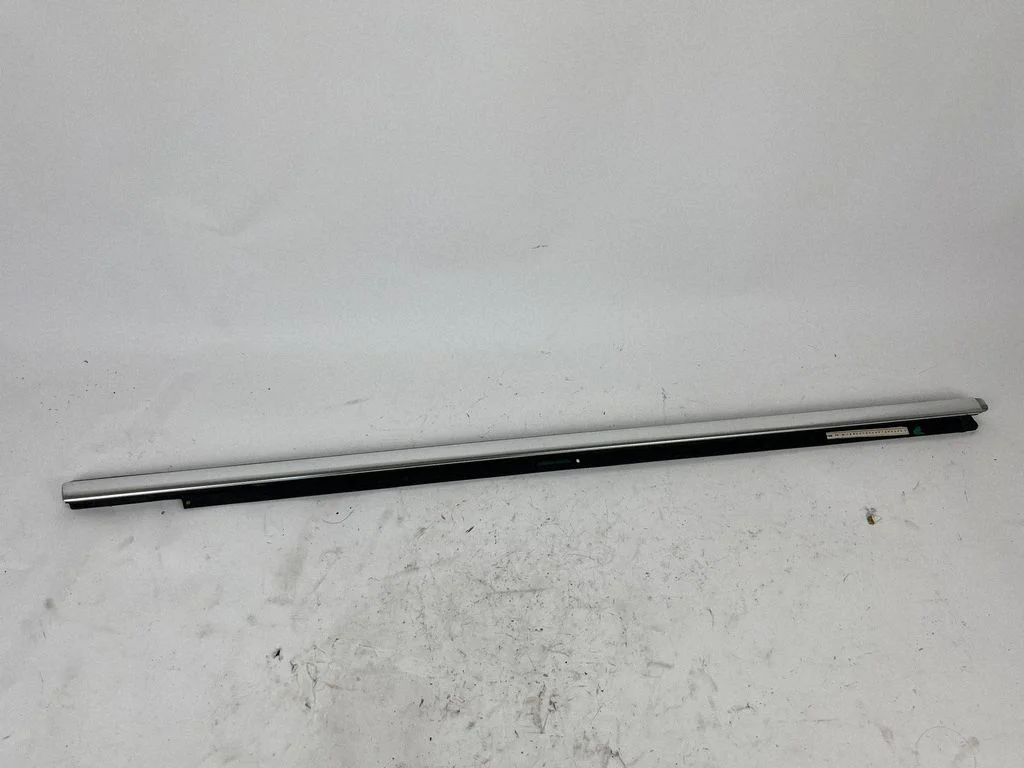 Front door glass trim molding