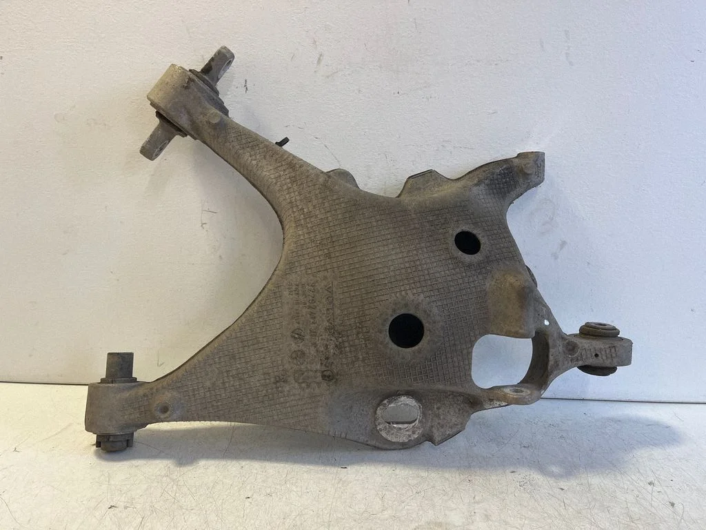 Tagumine ülemine õõtshoob 32292413