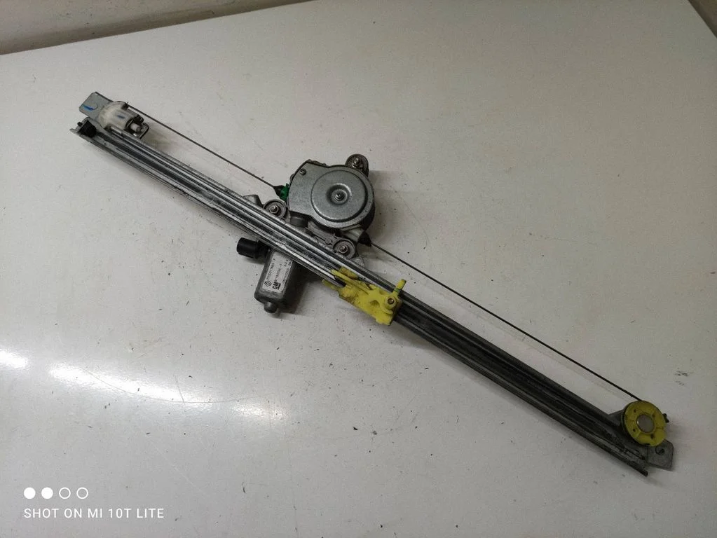 Priekinio el. lango pakėlimo mechanizmo komplektas