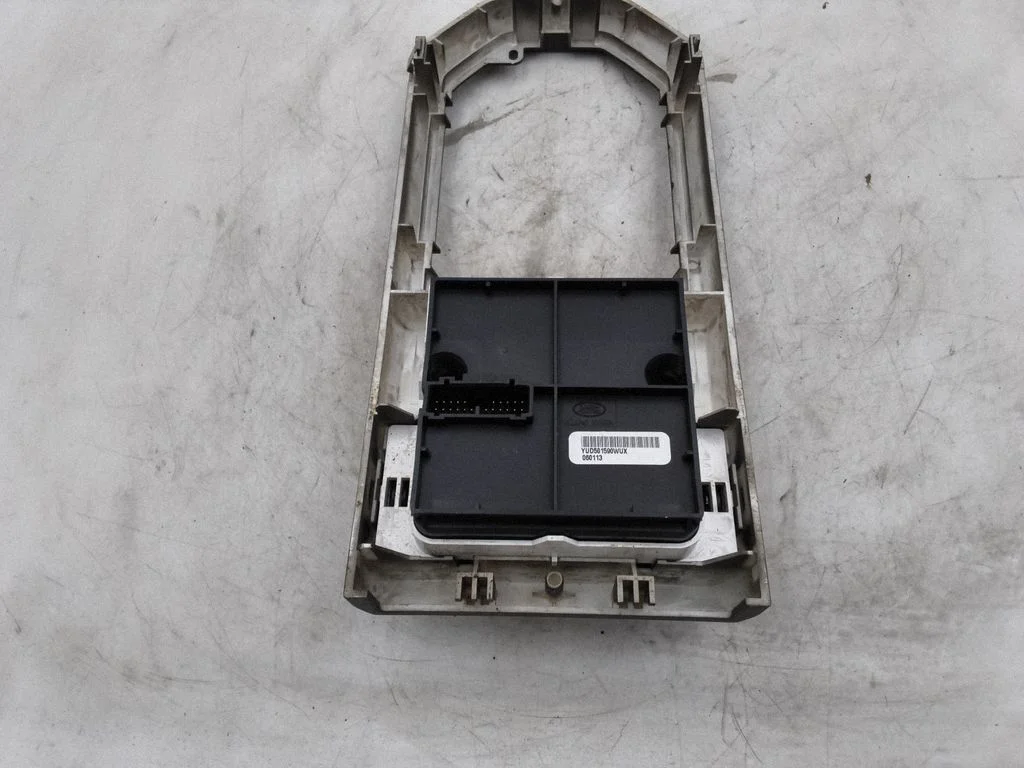 Važiuoklės aukščio/ standumo reguliavimo jungtukas