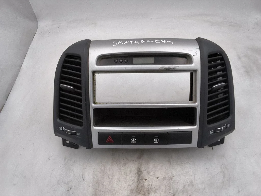 Clock – Hyundai Santa Fe (2006-2012)