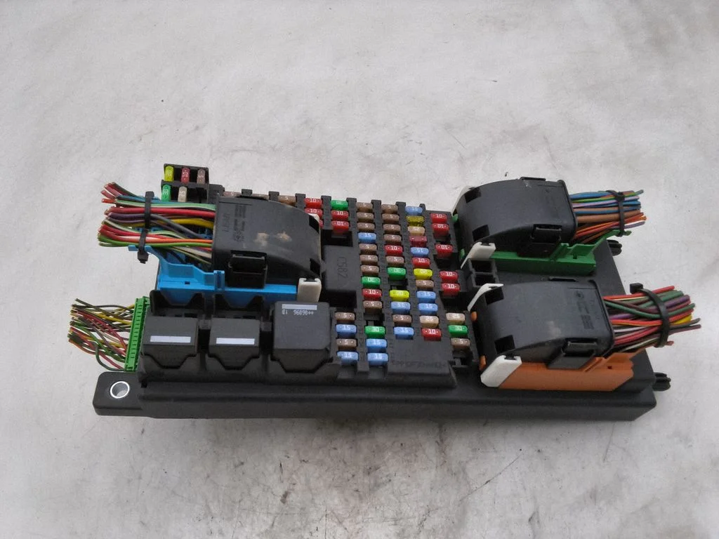 Fuse module 09800930A