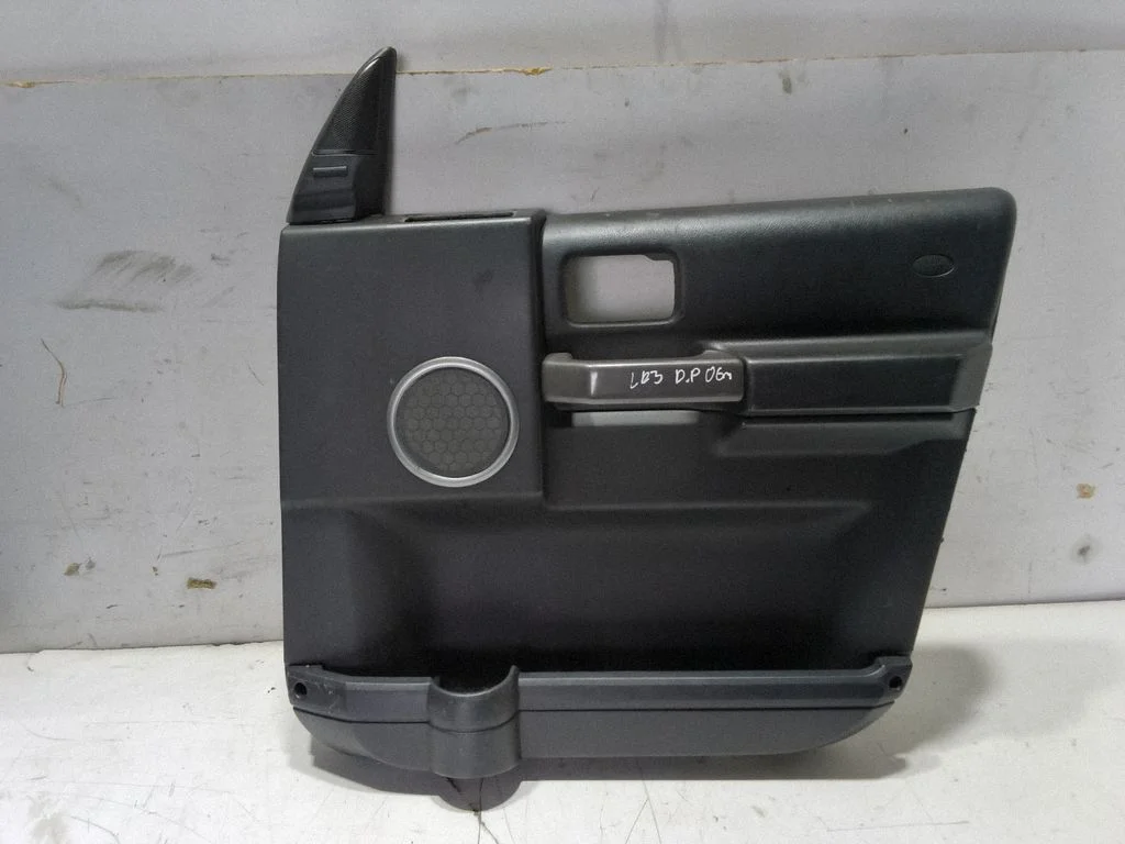 Front door card panel trim – front right