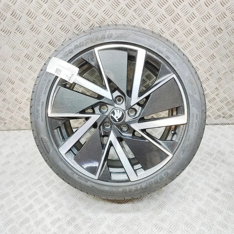 R18 alloy rim 5E3601025AD