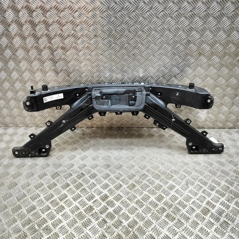 Radiatoru panelis 110864800E