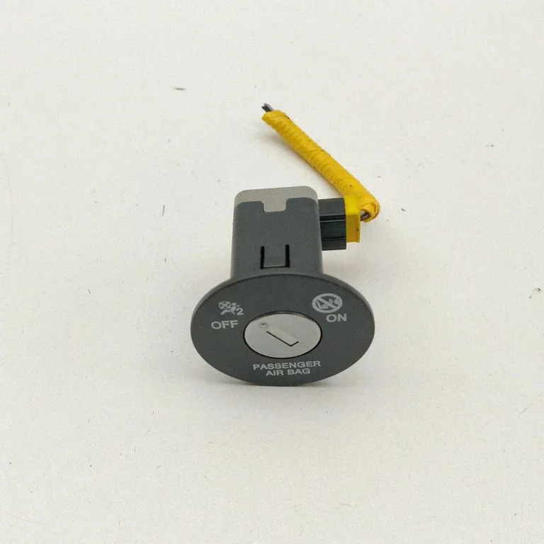 Passenger airbag on/off switch 95940D4050