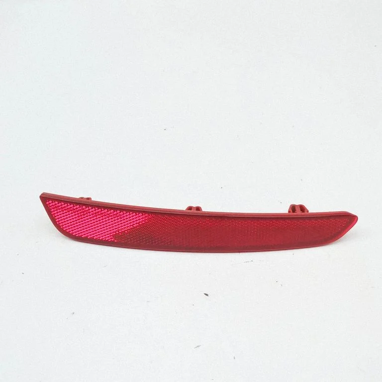 Tagumine helkur