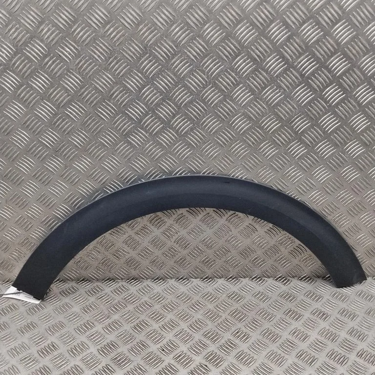 Fender end trim 87714G5000