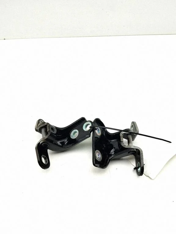 Rear door hinge set – KIA EV3 (2024-)