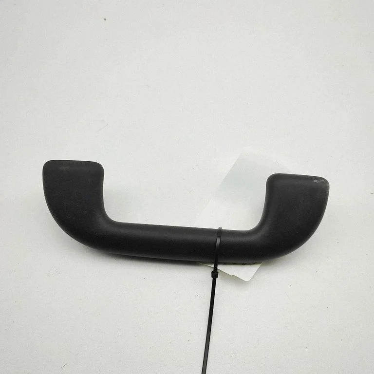 Rear interior roof grab handle SA8215016A