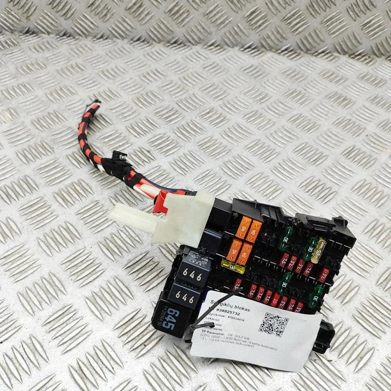Drošinātāju bloks – Volkswagen Golf VIII (2019-)