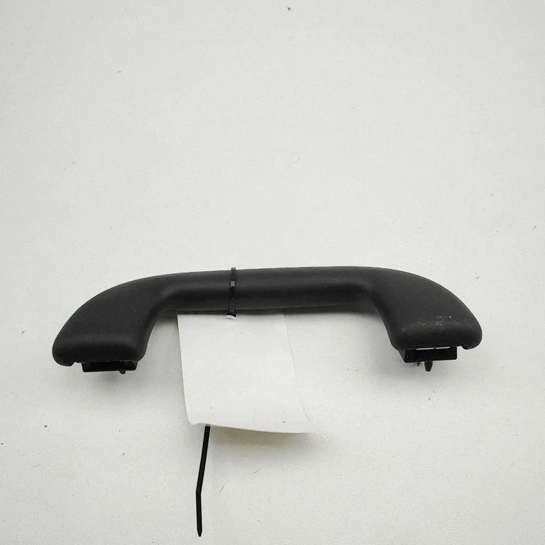 Rear interior roof grab handle SA8215016A