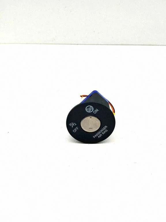 Passenger airbag on/off switch 95940M6000 – KIA EV3 (2024-)