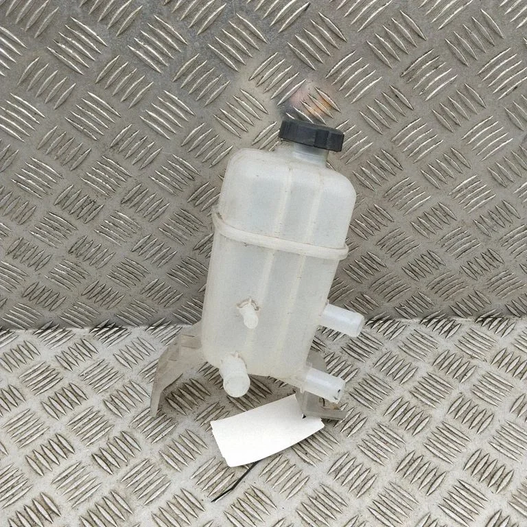Coolant expansion tank/reservoir 25430Q4500