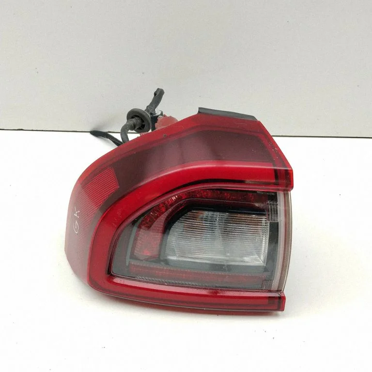 Rear/tail lights 92401G5120