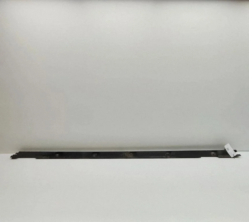 Slieksnis – Audi Q3 F3 (2018-2025)