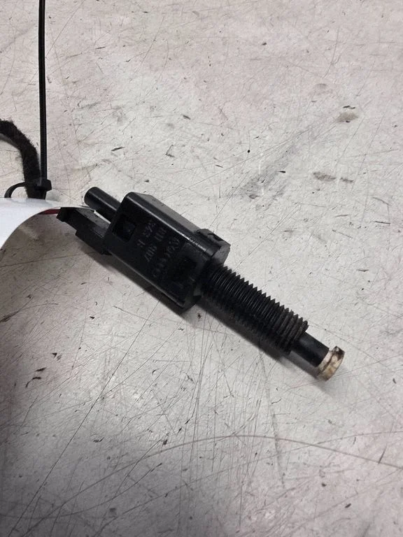 Brake pedal sensor switch 811907343B
