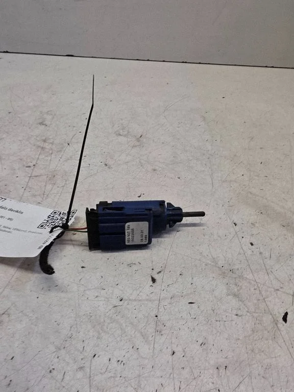 Brake pedal sensor switch 8E0927189