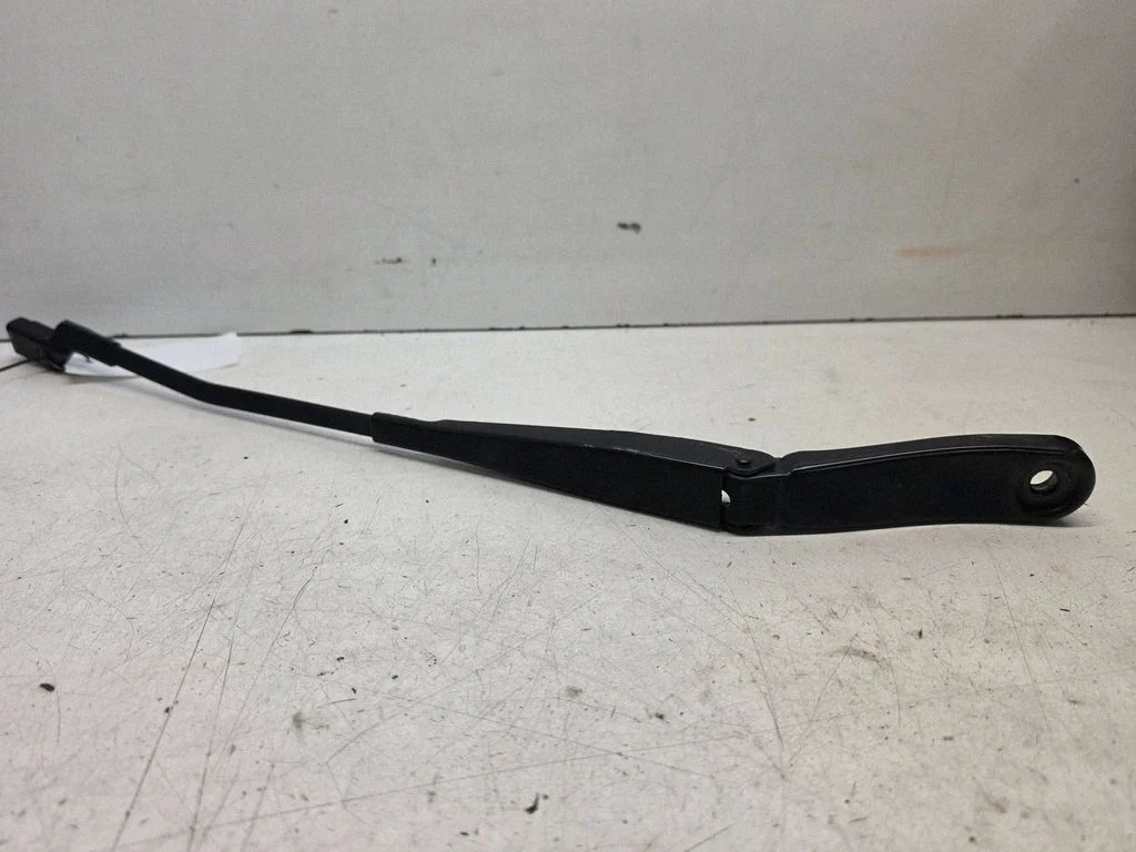 Front wiper blade arm 30753509