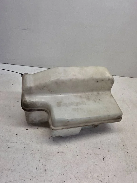 Windshield washer fluid reservoir/tank 61667009124