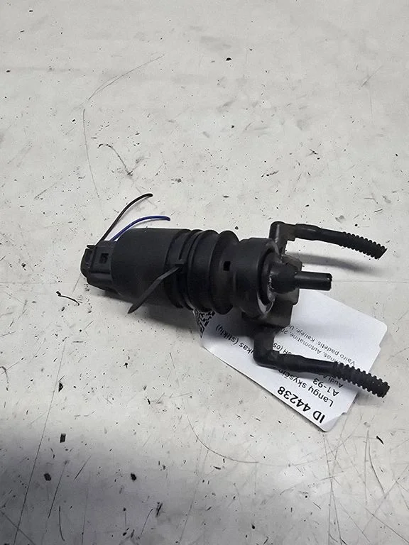Windscreen/windshield washer pump 1T0955651A