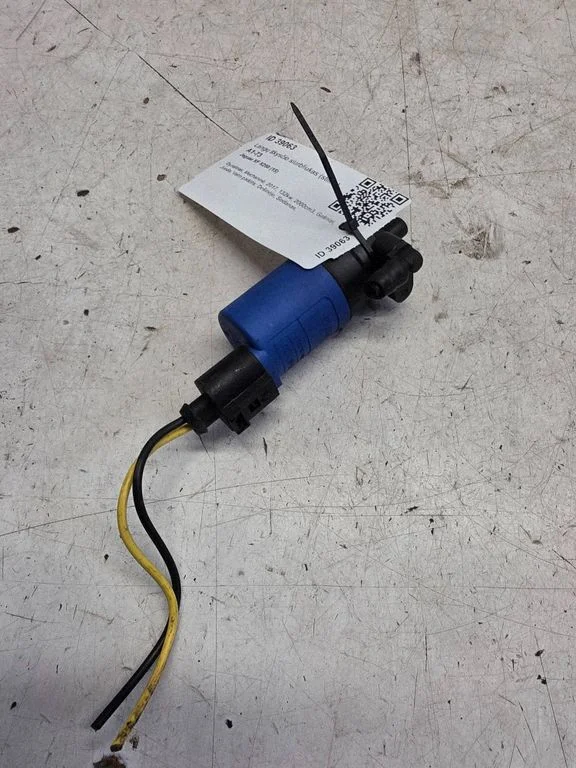 Windscreen/windshield washer pump AV6113K082AA