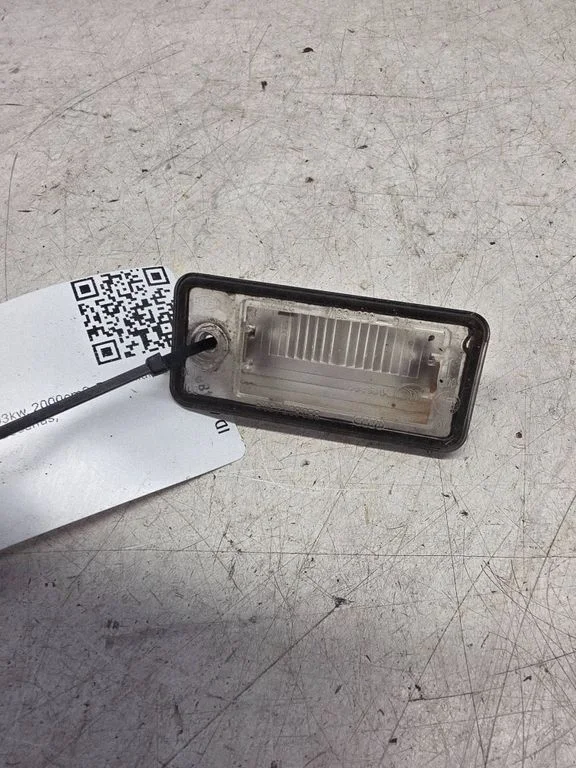 Number plate light 8E0807430B