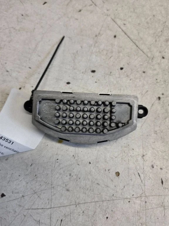 Heater blower motor/fan resistor GX7319E624AA