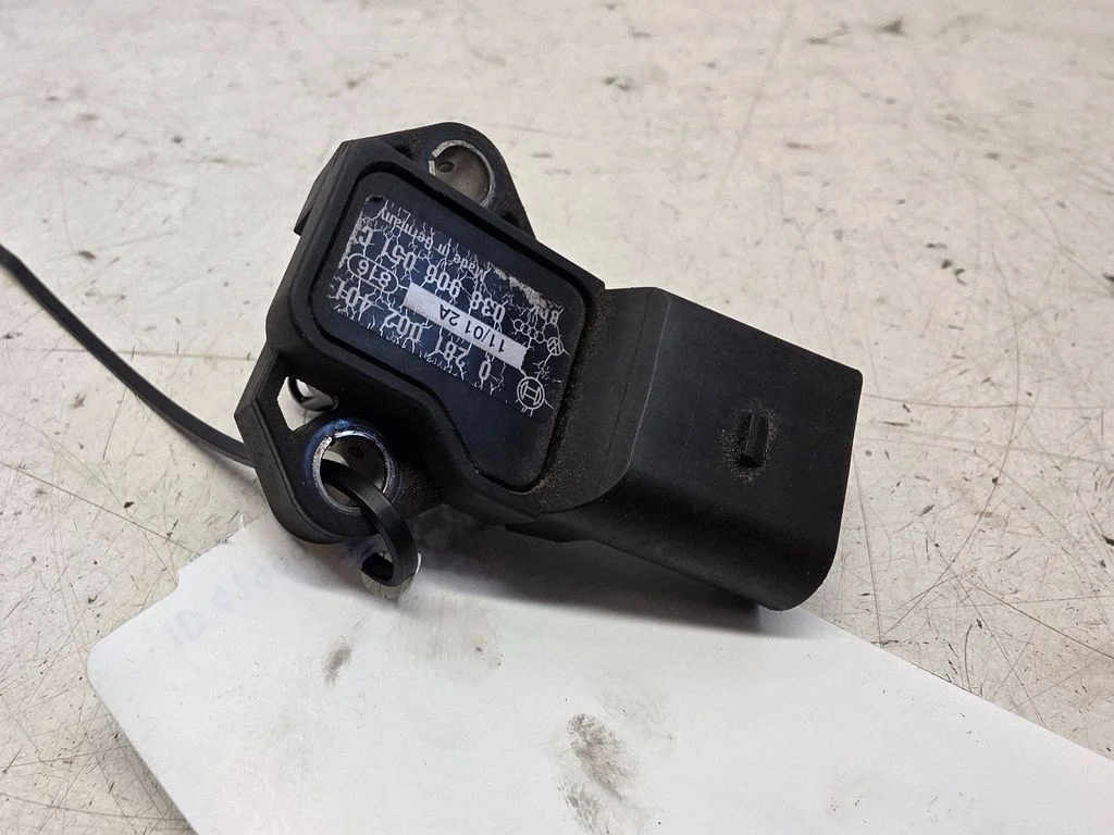 Air pressure sensor 038906051C