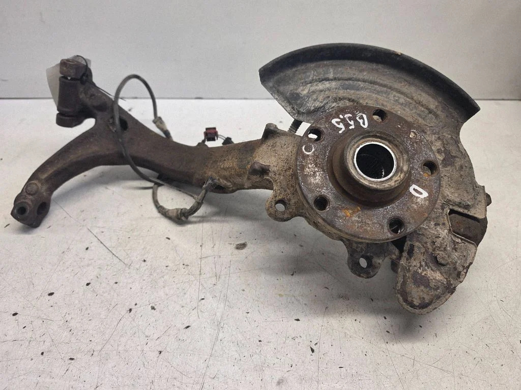 Front wheel hub spindle knuckle 8D0407258