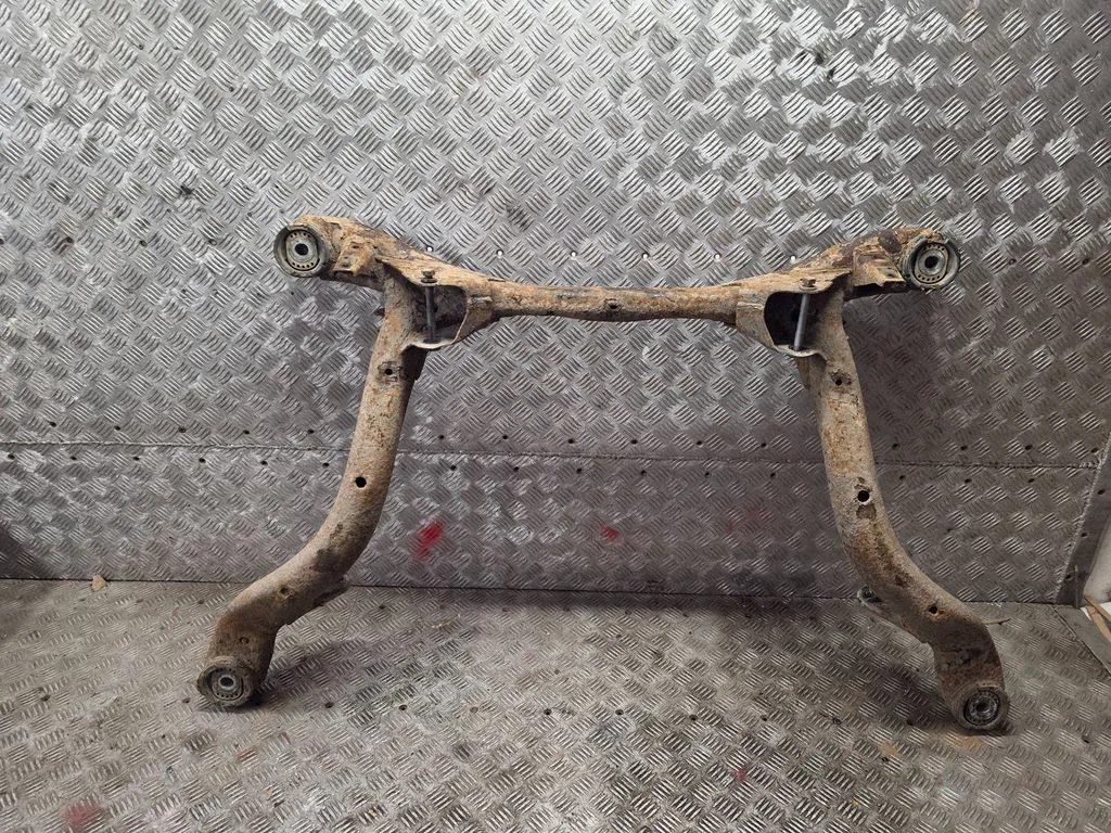 Tagumine abiraam – Audi A6 Allroad C5 (1999-2005)