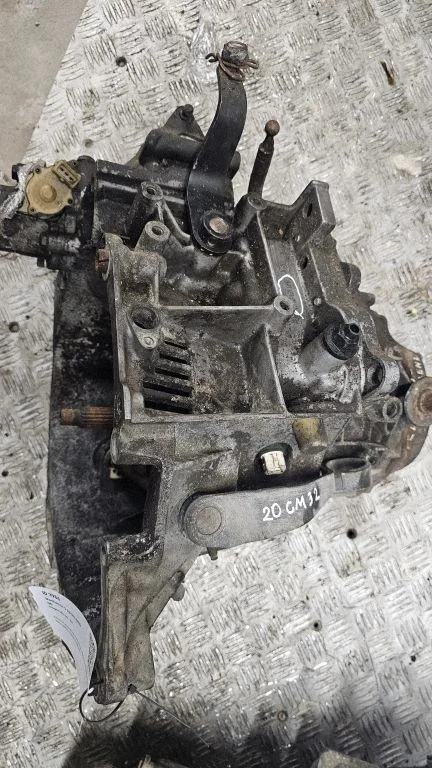 Mechaninė 5 pavarų dėžė