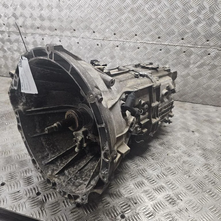 Mechaninė 6 pavarų dėžė