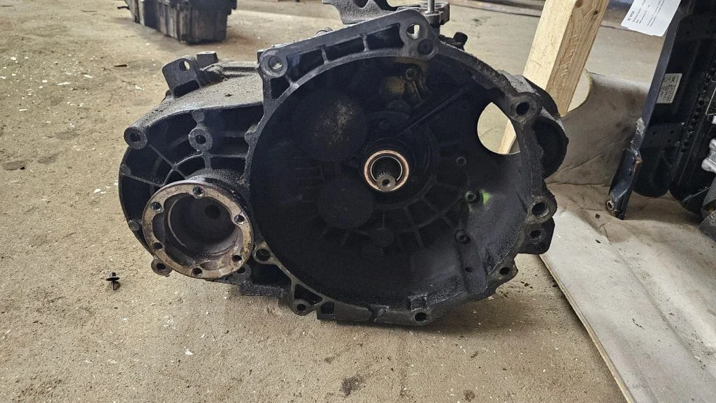 Mechaninė 6 pavarų dėžė