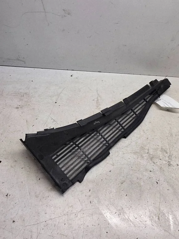Wiper trim – Volkswagen Polo III 6N 6N2 6NF (1995-2001)