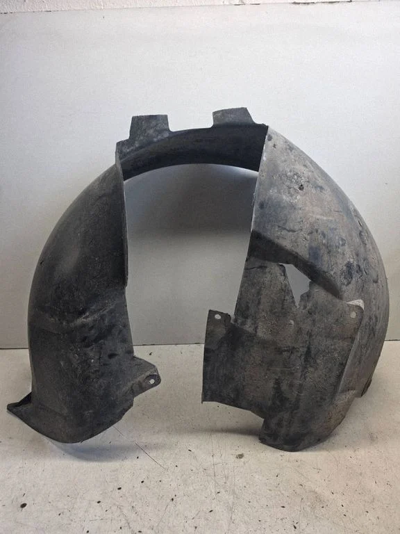 Front wheel arch liner splash guards 8648200