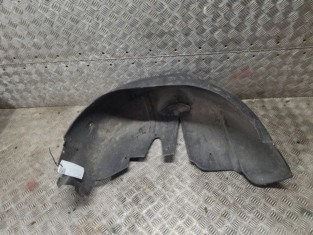 Front wheel arch liner splash guards 4B0810171B